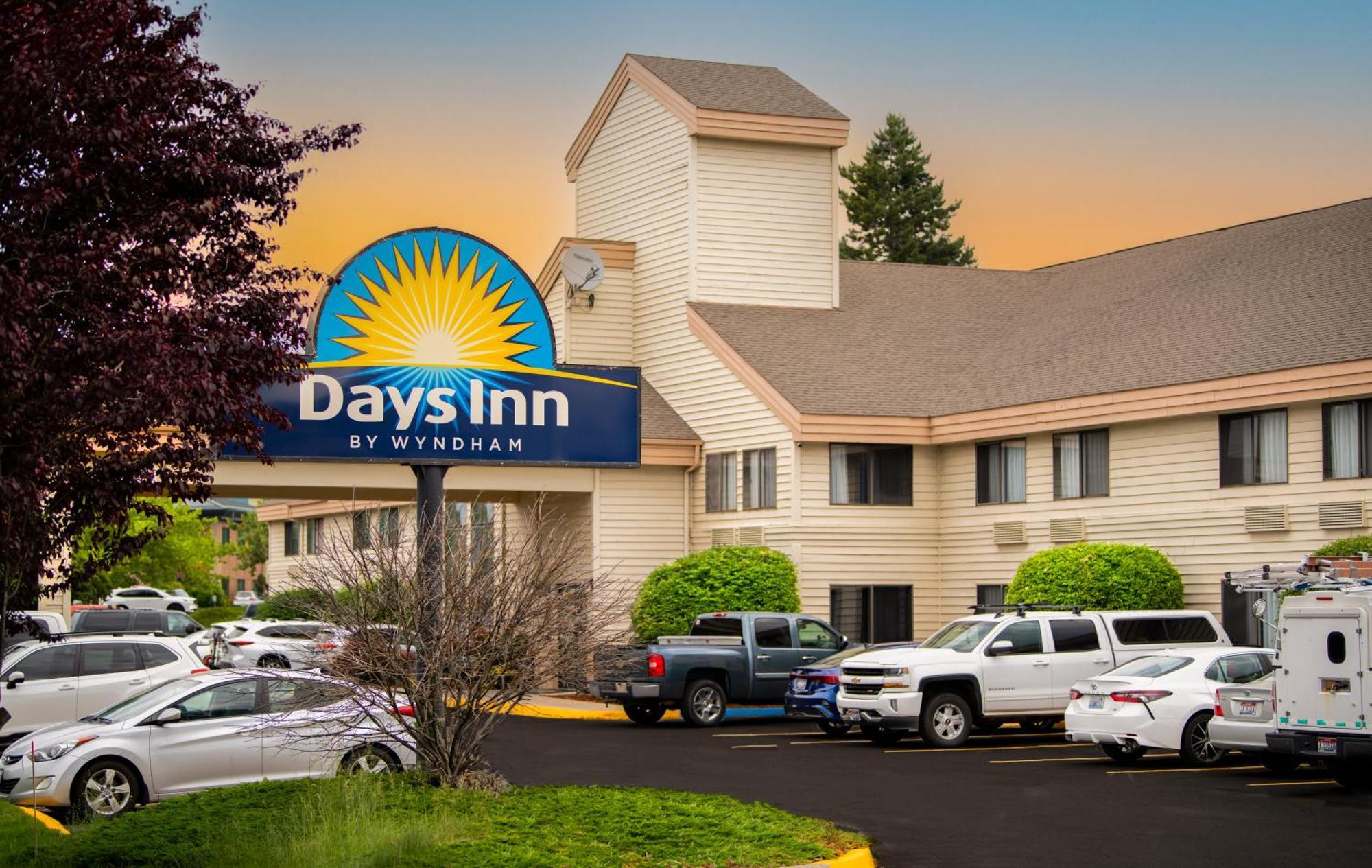 Days Inn By Wyndham Коур-Д'Ален Екстер'єр фото